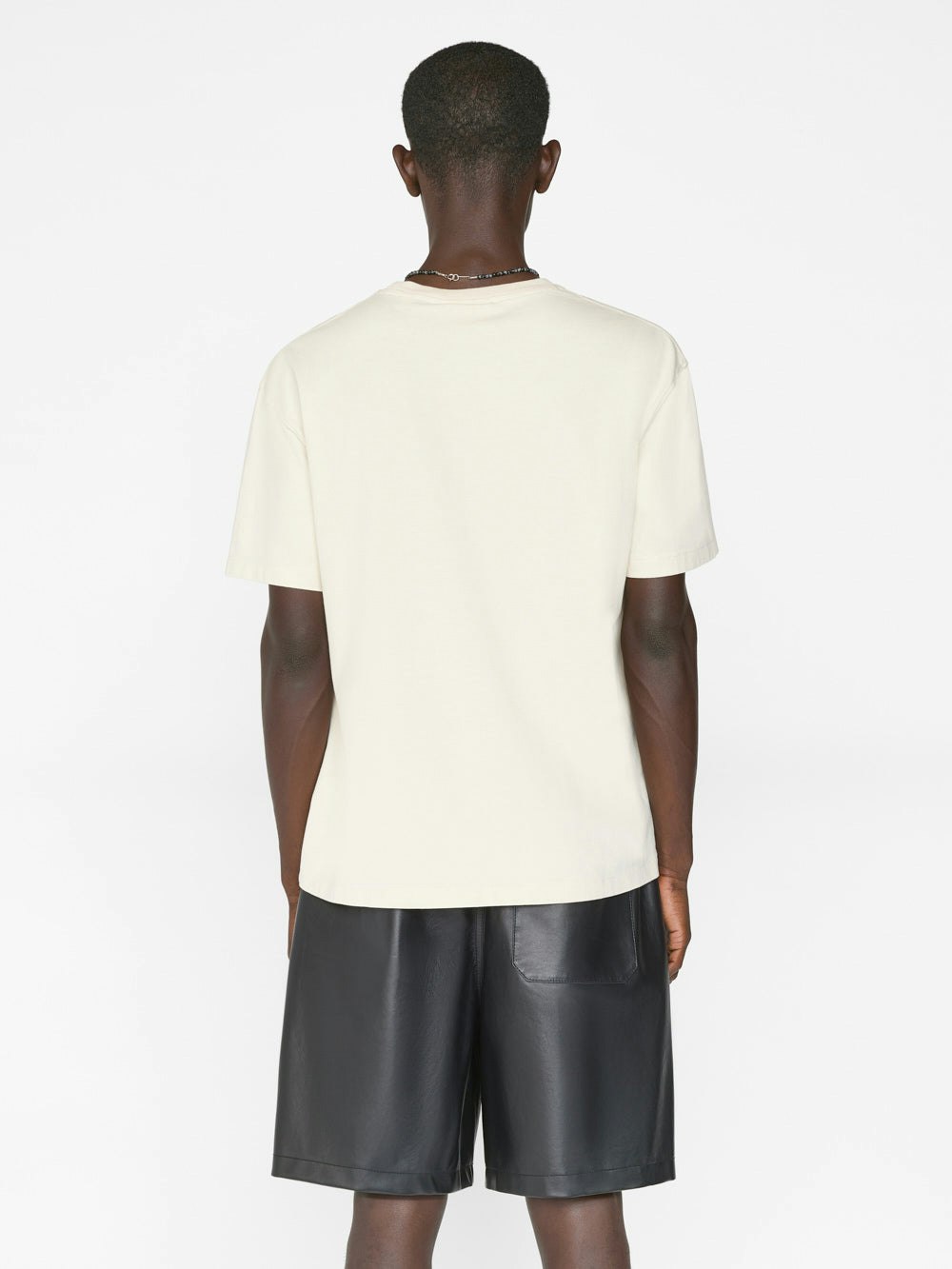 shirt back view alt:fit2